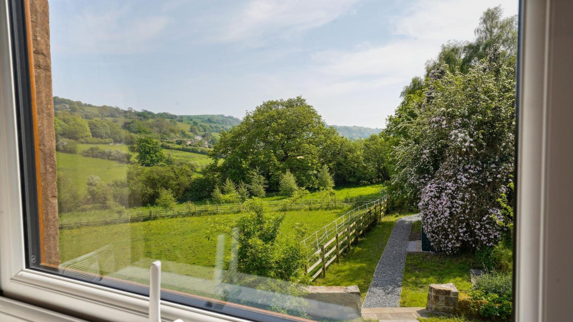 Tranquil Countryside Cottage For Two Wrexham Extérieur photo