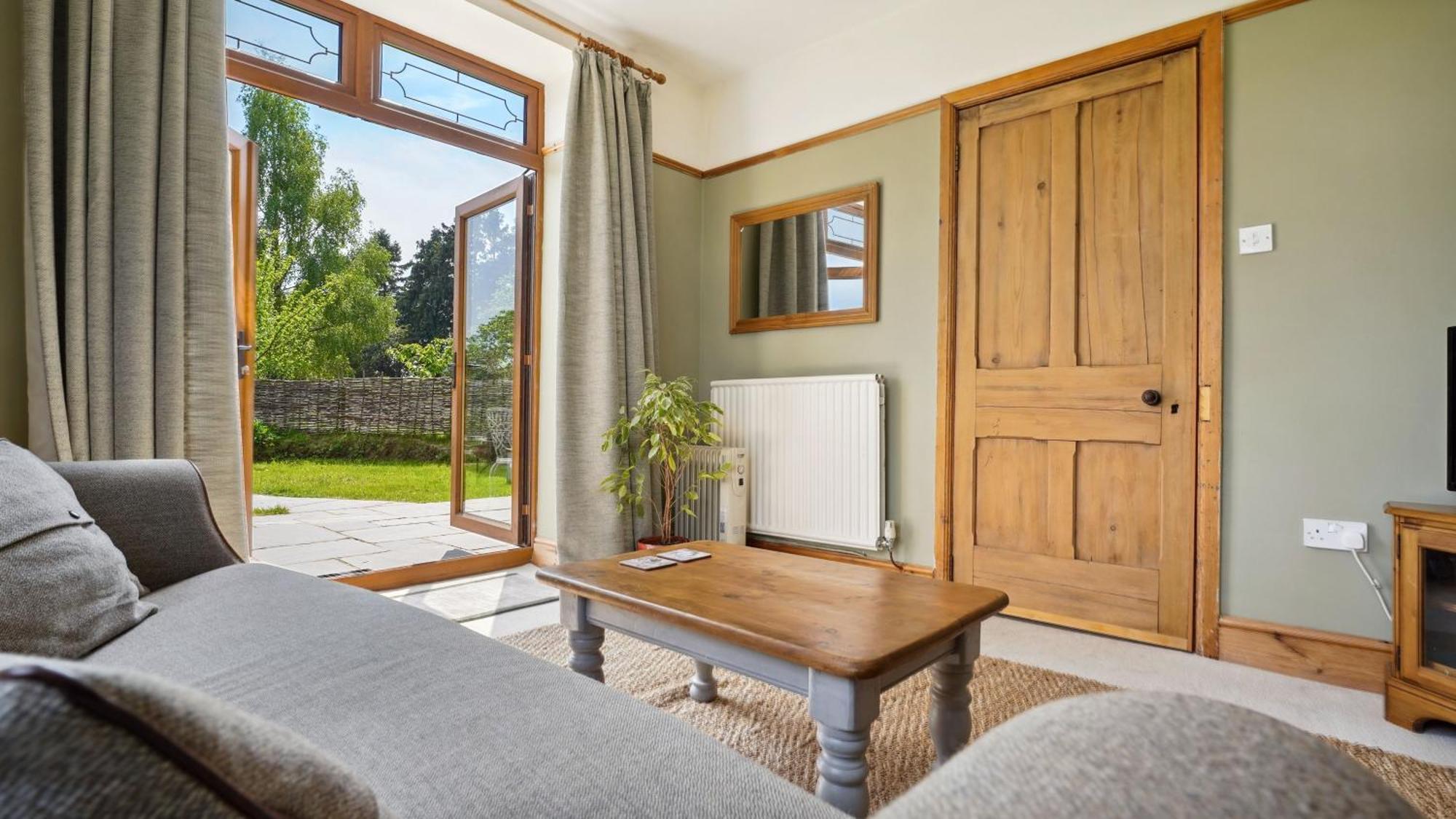 Tranquil Countryside Cottage For Two Wrexham Extérieur photo